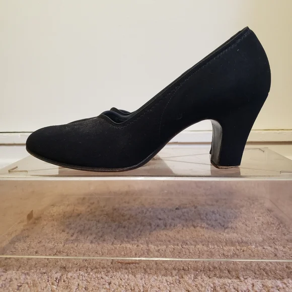 Vintage 1940s-1950s Black Suede Heels 6 - Picture 3 of 8